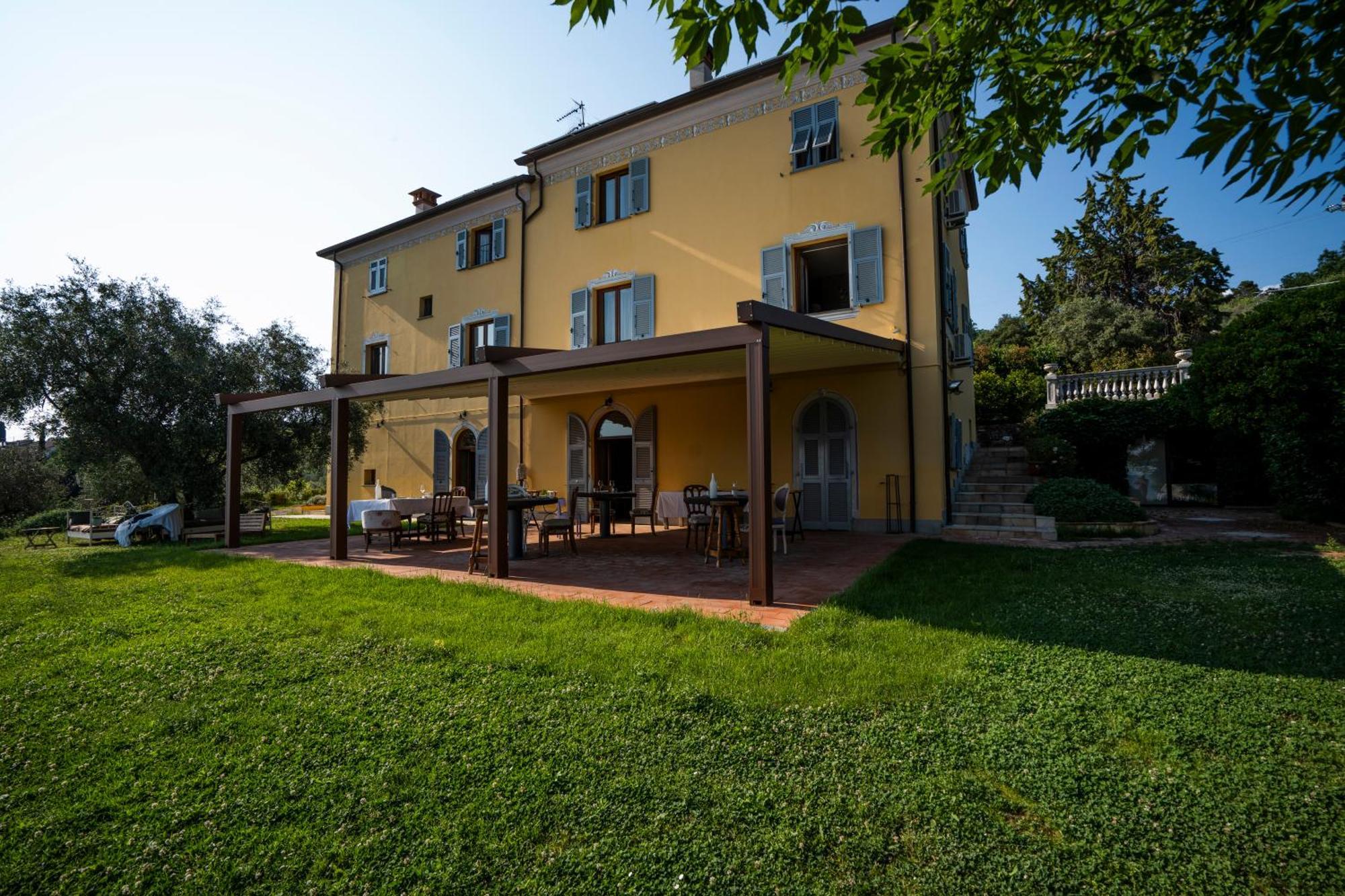 Locanda De Banchieri Fosdinovo Exteriör bild